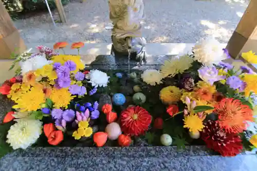 滑川神社 - 仕事と子どもの守り神の手水