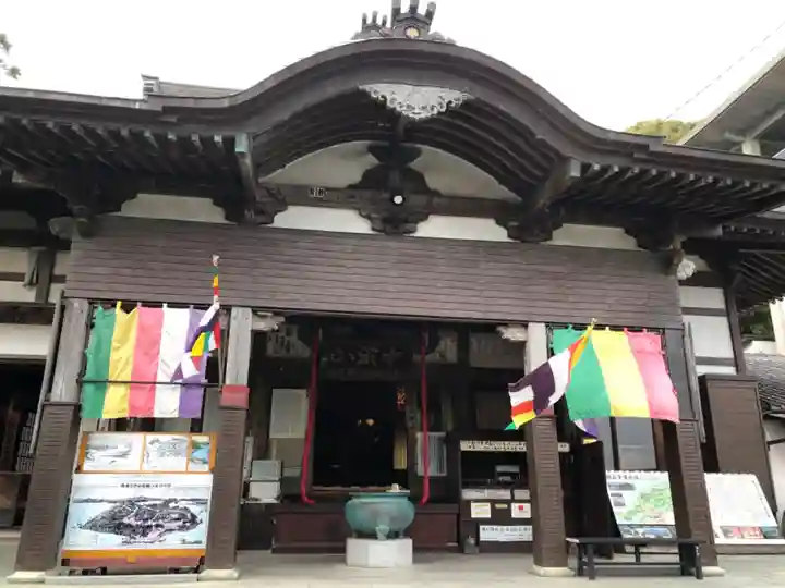 舘山寺の本殿・本堂