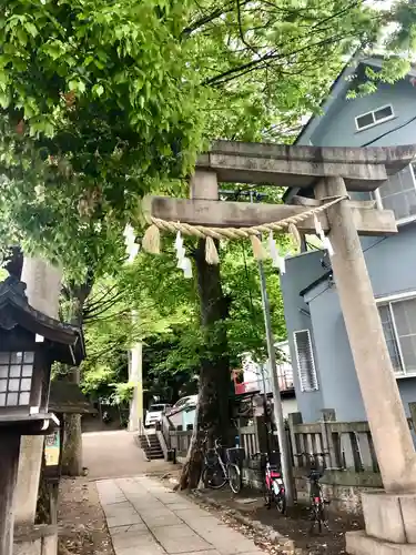 中目黒八幡神社の鳥居