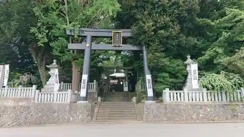 曾屋神社の鳥居