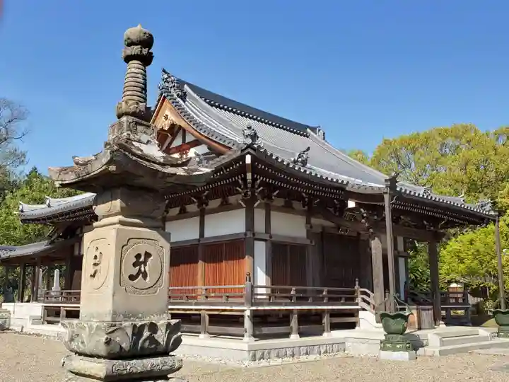 高薗寺の本殿・本堂
