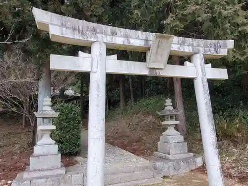 八幡神社の鳥居