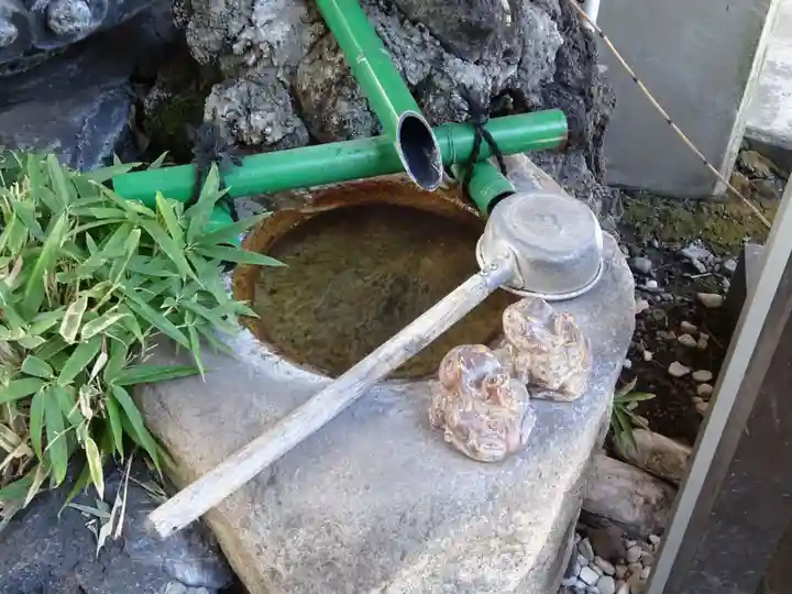 羽田神社の手水舎