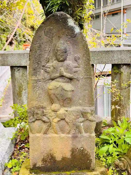 根岸八幡神社の{uncategorized: "未分類", other: "その他", undefined: "問題あり", building: "その他建物", grave: "お墓", sacred_gate: "鳥居", guardian: "狛犬", statue: "像", buddha: "仏像", history: "歴史", nature: "自然", garden: "庭園", animal: "動物", pagoda: "塔", temizu: "手水舎", mountain_gate: "山門・神門", sanctuary: "本殿・本堂", subordinate: "末社・摂社", art: "芸術", scenery: "景色", jizo: "地蔵", ema: "絵馬", goshuin: "御朱印", omikuji: "おみくじ", items: "授与品その他", amulet: "お守り", goshuincho: "御朱印帳", eats: "食事", festival: "お祭り", votive_dance: "神楽", shichigosan: "七五三参", wedding: "結婚式", experience: "体験その他", initially: "初詣", around: "周辺", anti_infection: "感染症対策"}