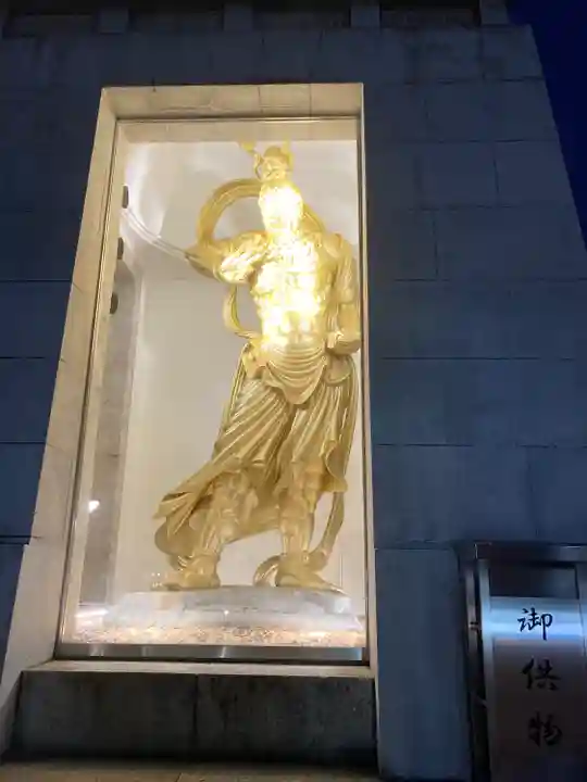 最上稲荷山妙教寺の像