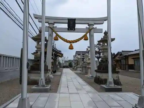 浮柳八幡神社の鳥居