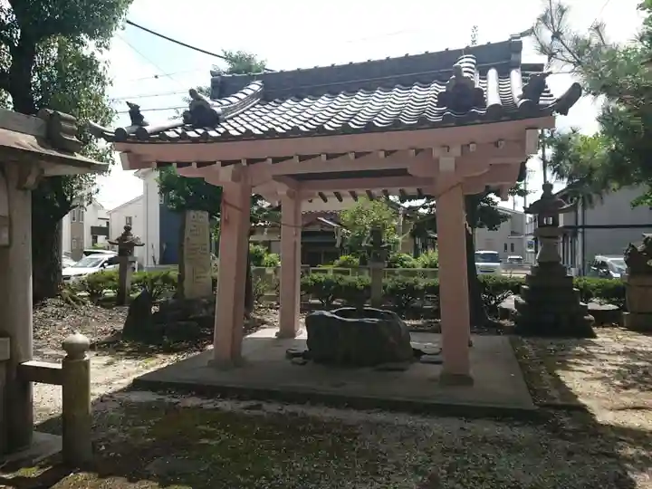 松山神社(鍋片)の手水舎