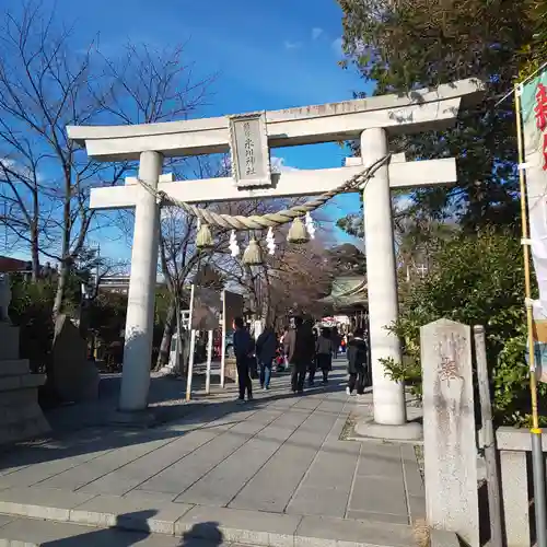 鎮守氷川神社の鳥居