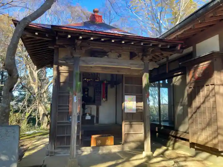 薬王寺の{uncategorized: "未分類", other: "その他", undefined: "問題あり", building: "その他建物", grave: "お墓", sacred_gate: "鳥居", guardian: "狛犬", statue: "像", buddha: "仏像", history: "歴史", nature: "自然", garden: "庭園", animal: "動物", pagoda: "塔", temizu: "手水舎", mountain_gate: "山門・神門", sanctuary: "本殿・本堂", subordinate: "末社・摂社", art: "芸術", scenery: "景色", jizo: "地蔵", ema: "絵馬", goshuin: "御朱印", omikuji: "おみくじ", items: "授与品その他", amulet: "お守り", goshuincho: "御朱印帳", eats: "食事", festival: "お祭り", votive_dance: "神楽", shichigosan: "七五三参", wedding: "結婚式", experience: "体験その他", initially: "初詣", around: "周辺", anti_infection: "感染症対策"}