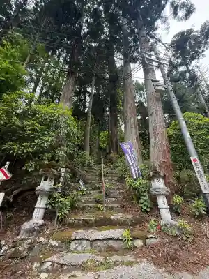 瑠璃寺の{uncategorized: "未分類", other: "その他", undefined: "問題あり", building: "その他建物", grave: "お墓", sacred_gate: "鳥居", guardian: "狛犬", statue: "像", buddha: "仏像", history: "歴史", nature: "自然", garden: "庭園", animal: "動物", pagoda: "塔", temizu: "手水舎", mountain_gate: "山門・神門", sanctuary: "本殿・本堂", subordinate: "末社・摂社", art: "芸術", scenery: "景色", jizo: "地蔵", ema: "絵馬", goshuin: "御朱印", omikuji: "おみくじ", items: "授与品その他", amulet: "お守り", goshuincho: "御朱印帳", eats: "食事", festival: "お祭り", votive_dance: "神楽", shichigosan: "七五三参", wedding: "結婚式", experience: "体験その他", initially: "初詣", around: "周辺", anti_infection: "感染症対策"}