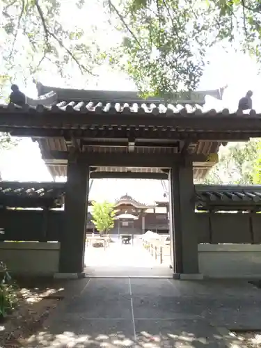 宝蔵寺の山門・神門