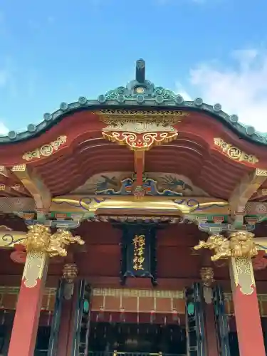 根津神社の{uncategorized: "未分類", other: "その他", undefined: "問題あり", building: "その他建物", grave: "お墓", sacred_gate: "鳥居", guardian: "狛犬", statue: "像", buddha: "仏像", history: "歴史", nature: "自然", garden: "庭園", animal: "動物", pagoda: "塔", temizu: "手水舎", mountain_gate: "山門・神門", sanctuary: "本殿・本堂", subordinate: "末社・摂社", art: "芸術", scenery: "景色", jizo: "地蔵", ema: "絵馬", goshuin: "御朱印", omikuji: "おみくじ", items: "授与品その他", amulet: "お守り", goshuincho: "御朱印帳", eats: "食事", festival: "お祭り", votive_dance: "神楽", shichigosan: "七五三参", wedding: "結婚式", experience: "体験その他", initially: "初詣", around: "周辺", anti_infection: "感染症対策"}