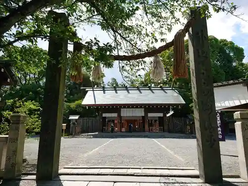 伊勢山皇大神宮の鳥居