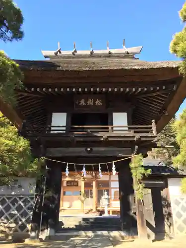 鶏足院の山門