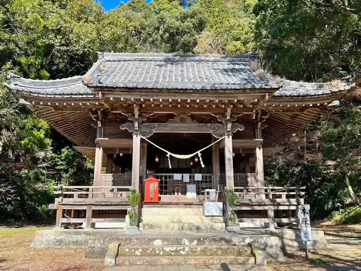 精矛神社の本殿・本堂