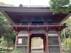 清滝寺の山門