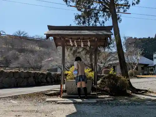 日方磐神社の手水舎