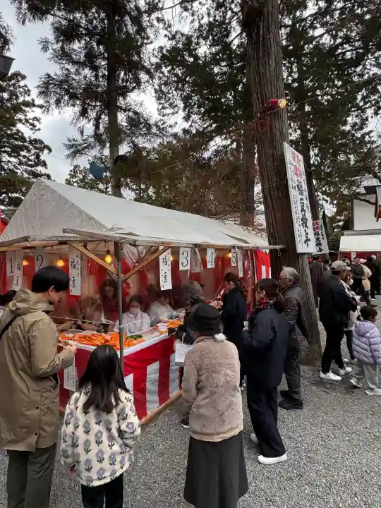 吉田神社の{uncategorized: "未分類", other: "その他", undefined: "問題あり", building: "その他建物", grave: "お墓", sacred_gate: "鳥居", guardian: "狛犬", statue: "像", buddha: "仏像", history: "歴史", nature: "自然", garden: "庭園", animal: "動物", pagoda: "塔", temizu: "手水舎", mountain_gate: "山門・神門", sanctuary: "本殿・本堂", subordinate: "末社・摂社", art: "芸術", scenery: "景色", jizo: "地蔵", ema: "絵馬", goshuin: "御朱印", omikuji: "おみくじ", items: "授与品その他", amulet: "お守り", goshuincho: "御朱印帳", eats: "食事", festival: "お祭り", votive_dance: "神楽", shichigosan: "七五三参", wedding: "結婚式", experience: "体験その他", initially: "初詣", around: "周辺", anti_infection: "感染症対策"}