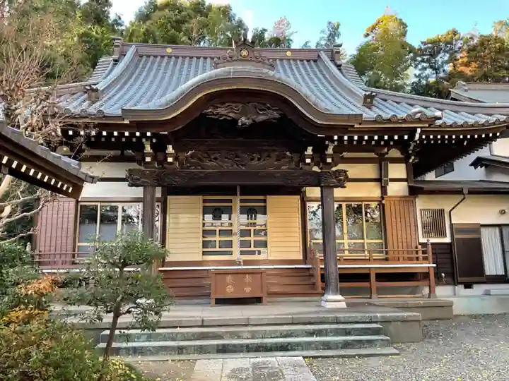 萬蔵寺の本殿・本堂