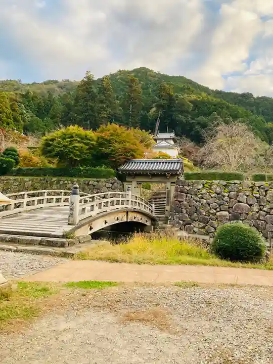 有子山稲荷神社の山門・神門