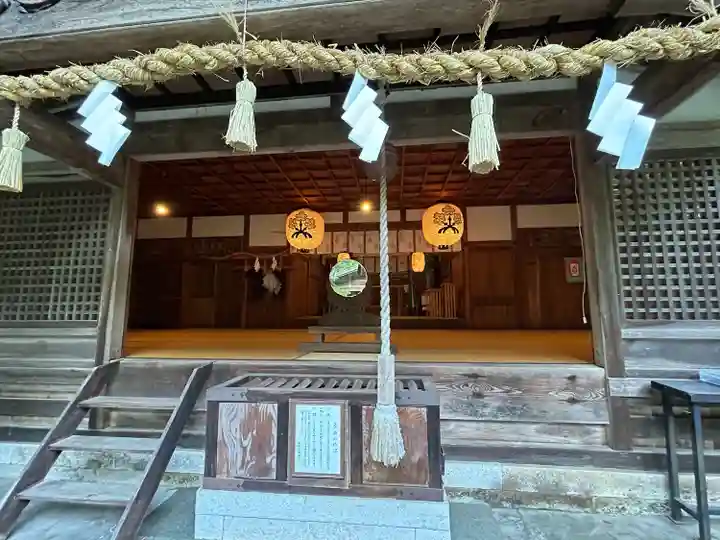 新屋諏訪神社(長野県)