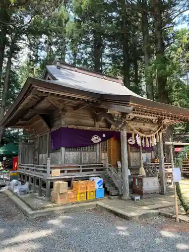 坪沼八幡神社の本殿・本堂