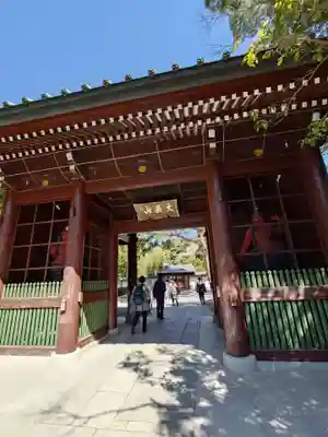 高徳院の山門・神門