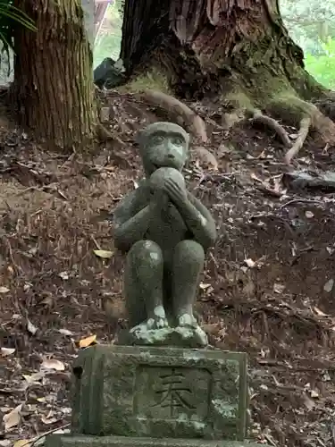 萩日吉神社の像