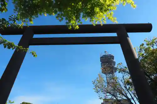 四柱神社の鳥居