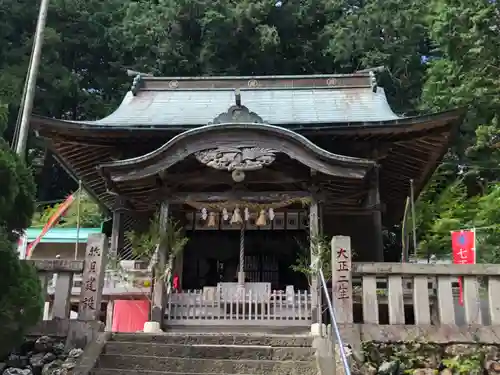 坂本八幡神社の本殿・本堂