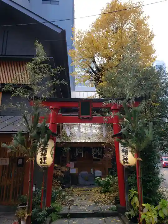 五十稲荷神社(栄寿稲荷神社)の鳥居