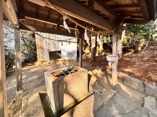 掛川神社の{uncategorized: "未分類", other: "その他", undefined: "問題あり", building: "その他建物", grave: "お墓", sacred_gate: "鳥居", guardian: "狛犬", statue: "像", buddha: "仏像", history: "歴史", nature: "自然", garden: "庭園", animal: "動物", pagoda: "塔", temizu: "手水舎", mountain_gate: "山門・神門", sanctuary: "本殿・本堂", subordinate: "末社・摂社", art: "芸術", scenery: "景色", jizo: "地蔵", ema: "絵馬", goshuin: "御朱印", omikuji: "おみくじ", items: "授与品その他", amulet: "お守り", goshuincho: "御朱印帳", eats: "食事", festival: "お祭り", votive_dance: "神楽", shichigosan: "七五三参", wedding: "結婚式", experience: "体験その他", initially: "初詣", around: "周辺", anti_infection: "感染症対策"}