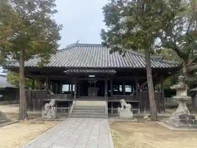 八幡神社の{uncategorized: "未分類", other: "その他", undefined: "問題あり", building: "その他建物", grave: "お墓", sacred_gate: "鳥居", guardian: "狛犬", statue: "像", buddha: "仏像", history: "歴史", nature: "自然", garden: "庭園", animal: "動物", pagoda: "塔", temizu: "手水舎", mountain_gate: "山門・神門", sanctuary: "本殿・本堂", subordinate: "末社・摂社", art: "芸術", scenery: "景色", jizo: "地蔵", ema: "絵馬", goshuin: "御朱印", omikuji: "おみくじ", items: "授与品その他", amulet: "お守り", goshuincho: "御朱印帳", eats: "食事", festival: "お祭り", votive_dance: "神楽", shichigosan: "七五三参", wedding: "結婚式", experience: "体験その他", initially: "初詣", around: "周辺", anti_infection: "感染症対策"}