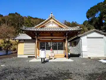 愚渓寺の本殿・本堂