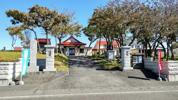 教信寺の本殿・本堂