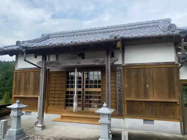 宝積院の{uncategorized: "未分類", other: "その他", undefined: "問題あり", building: "その他建物", grave: "お墓", sacred_gate: "鳥居", guardian: "狛犬", statue: "像", buddha: "仏像", history: "歴史", nature: "自然", garden: "庭園", animal: "動物", pagoda: "塔", temizu: "手水舎", mountain_gate: "山門・神門", sanctuary: "本殿・本堂", subordinate: "末社・摂社", art: "芸術", scenery: "景色", jizo: "地蔵", ema: "絵馬", goshuin: "御朱印", omikuji: "おみくじ", items: "授与品その他", amulet: "お守り", goshuincho: "御朱印帳", eats: "食事", festival: "お祭り", votive_dance: "神楽", shichigosan: "七五三参", wedding: "結婚式", experience: "体験その他", initially: "初詣", around: "周辺", anti_infection: "感染症対策"}