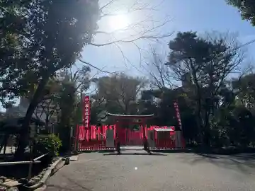掘出稲荷神社の{uncategorized: "未分類", other: "その他", undefined: "問題あり", building: "その他建物", grave: "お墓", sacred_gate: "鳥居", guardian: "狛犬", statue: "像", buddha: "仏像", history: "歴史", nature: "自然", garden: "庭園", animal: "動物", pagoda: "塔", temizu: "手水舎", mountain_gate: "山門・神門", sanctuary: "本殿・本堂", subordinate: "末社・摂社", art: "芸術", scenery: "景色", jizo: "地蔵", ema: "絵馬", goshuin: "御朱印", omikuji: "おみくじ", items: "授与品その他", amulet: "お守り", goshuincho: "御朱印帳", eats: "食事", festival: "お祭り", votive_dance: "神楽", shichigosan: "七五三参", wedding: "結婚式", experience: "体験その他", initially: "初詣", around: "周辺", anti_infection: "感染症対策"}