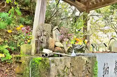 竹之高地不動社の手水舎