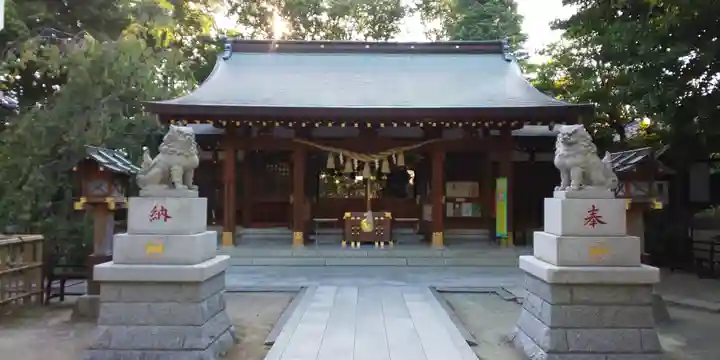 新田神社の本殿・本堂
