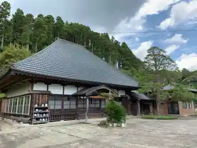 三島寺の本殿・本堂