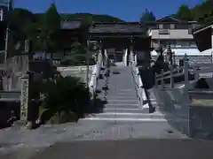 盛徳寺の山門