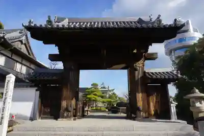 月照寺の山門・神門