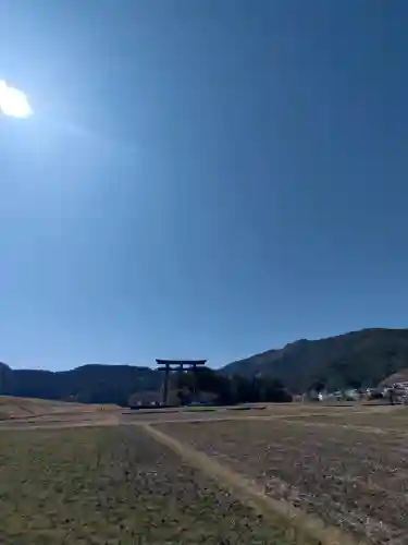 熊野本宮大社の{uncategorized: "未分類", other: "その他", undefined: "問題あり", building: "その他建物", grave: "お墓", sacred_gate: "鳥居", guardian: "狛犬", statue: "像", buddha: "仏像", history: "歴史", nature: "自然", garden: "庭園", animal: "動物", pagoda: "塔", temizu: "手水舎", mountain_gate: "山門・神門", sanctuary: "本殿・本堂", subordinate: "末社・摂社", art: "芸術", scenery: "景色", jizo: "地蔵", ema: "絵馬", goshuin: "御朱印", omikuji: "おみくじ", items: "授与品その他", amulet: "お守り", goshuincho: "御朱印帳", eats: "食事", festival: "お祭り", votive_dance: "神楽", shichigosan: "七五三参", wedding: "結婚式", experience: "体験その他", initially: "初詣", around: "周辺", anti_infection: "感染症対策"}