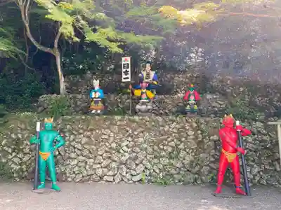 桃太郎神社（栗栖）の狛犬