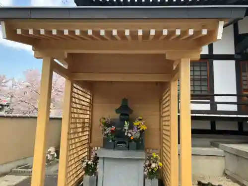 瑞延寺の{uncategorized: "未分類", other: "その他", undefined: "問題あり", building: "その他建物", grave: "お墓", sacred_gate: "鳥居", guardian: "狛犬", statue: "像", buddha: "仏像", history: "歴史", nature: "自然", garden: "庭園", animal: "動物", pagoda: "塔", temizu: "手水舎", mountain_gate: "山門・神門", sanctuary: "本殿・本堂", subordinate: "末社・摂社", art: "芸術", scenery: "景色", jizo: "地蔵", ema: "絵馬", goshuin: "御朱印", omikuji: "おみくじ", items: "授与品その他", amulet: "お守り", goshuincho: "御朱印帳", eats: "食事", festival: "お祭り", votive_dance: "神楽", shichigosan: "七五三参", wedding: "結婚式", experience: "体験その他", initially: "初詣", around: "周辺", anti_infection: "感染症対策"}