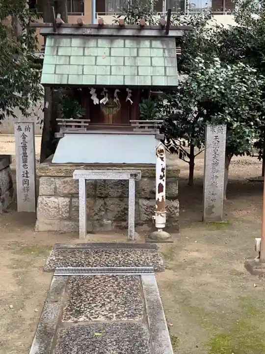 阿麻美許曽神社の末社・摂社