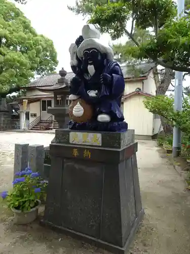 海童神社の像