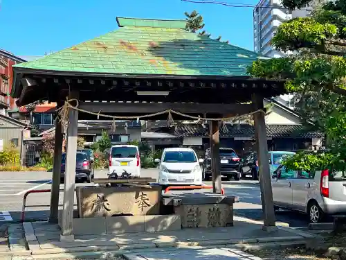 高岡関野神社の手水