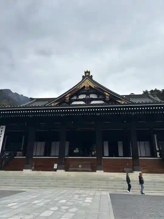 久遠寺の{uncategorized: "未分類", other: "その他", undefined: "問題あり", building: "その他建物", grave: "お墓", sacred_gate: "鳥居", guardian: "狛犬", statue: "像", buddha: "仏像", history: "歴史", nature: "自然", garden: "庭園", animal: "動物", pagoda: "塔", temizu: "手水舎", mountain_gate: "山門・神門", sanctuary: "本殿・本堂", subordinate: "末社・摂社", art: "芸術", scenery: "景色", jizo: "地蔵", ema: "絵馬", goshuin: "御朱印", omikuji: "おみくじ", items: "授与品その他", amulet: "お守り", goshuincho: "御朱印帳", eats: "食事", festival: "お祭り", votive_dance: "神楽", shichigosan: "七五三参", wedding: "結婚式", experience: "体験その他", initially: "初詣", around: "周辺", anti_infection: "感染症対策"}