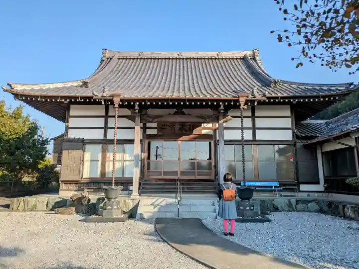 徳泉寺の本殿・本堂